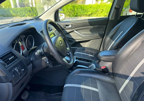 Ford Kuga cena 33000 przebieg: 178972, rok produkcji 2010 z Żywiec małe 106